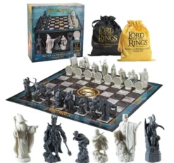 Battle for Middle-Earth Chess Set