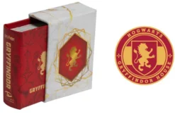 Harry Potter: Gryffindor Tiny Book and Pin Set