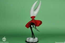 Hornet Resin Statue 24 cm
