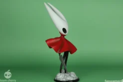 Hornet Resin Statue 24 cm