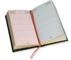 One Line a Day: A Five-Year Memory Book Nouveau