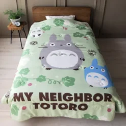 Totoro Green Leaf Natsu Comforter 183 x 218 cm